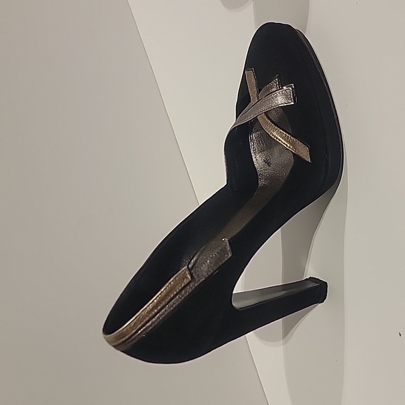 Glamorous Prada Heels - Picture 3 of 7